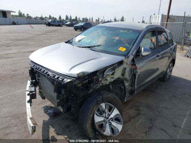 KNDCB3LCXN5514933 KIA NIRO LX