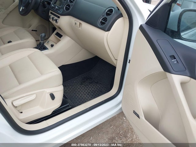 WVGAV7AX9FW508592 Volkswagen Tiguan Sel