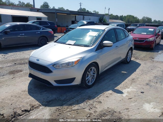 Ford FOCUS SE 2018 1FADP3F27JL200967 Image 2