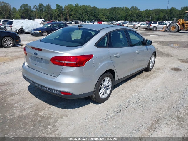 Ford FOCUS SE 2018 1FADP3F27JL200967 Image 10