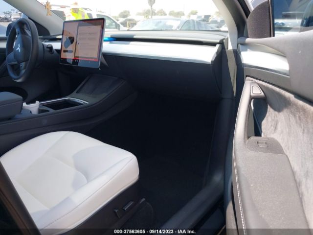 7SAYGDEF5NF574690 Tesla Model Y Performance
