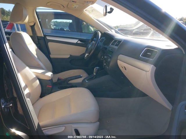 3VWD17AJ3EM417614 Volkswagen Jetta Sedan Se W/connectivity