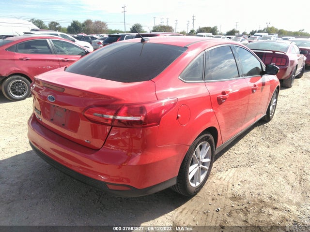 Ford FOCUS SE 2017 1FADP3F29HL328735 Image 4