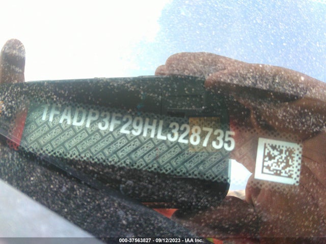Ford FOCUS SE 2017 1FADP3F29HL328735 Image 9