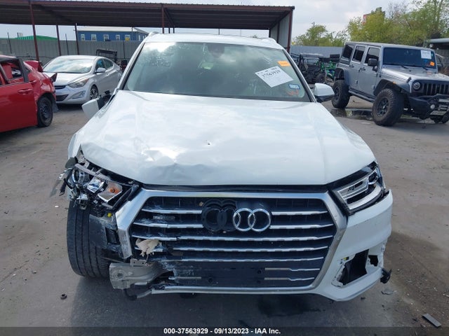 Audi Q7 Premium Plus 2018 WA1LAAF70JD021357 Image 12