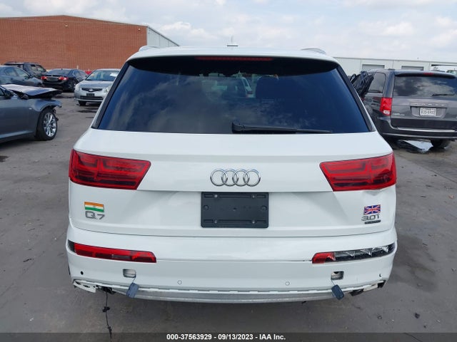 Audi Q7 Premium Plus 2018 WA1LAAF70JD021357 Image 16