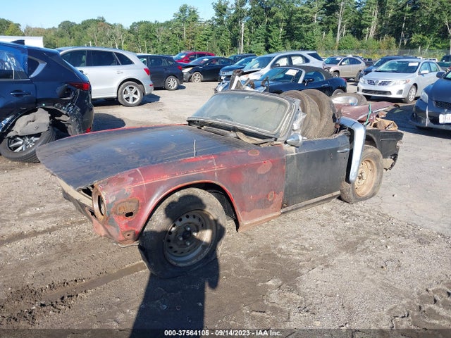 1973 TRIUMPH TR6 VIN: CF5889U