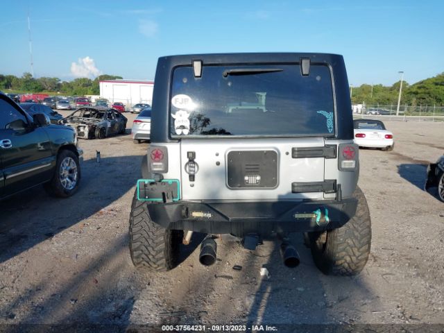 1C4BJWEG5EL102723 Jeep Wrangler Unlimited Sahara