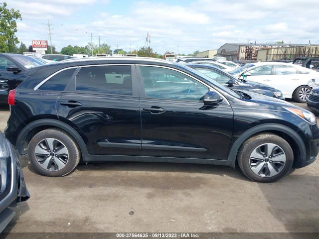 KNDCC3LC7H5037170 KIA NIRO EX