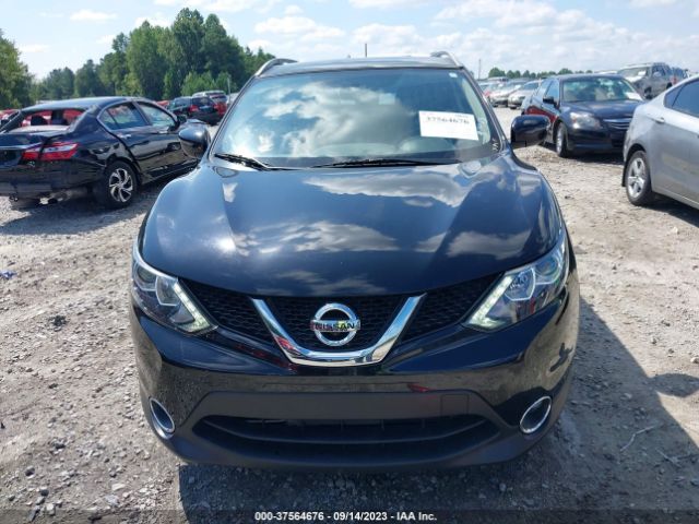 JN1BJ1CP4HW015455 Nissan Rogue Sport Sl