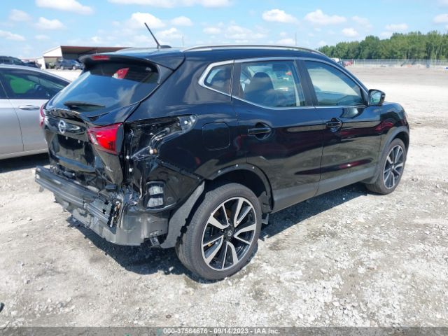 JN1BJ1CP4HW015455 Nissan Rogue Sport Sl