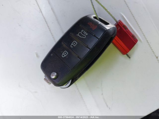 KNDJN2A2XE7705873 KIA Soul Base