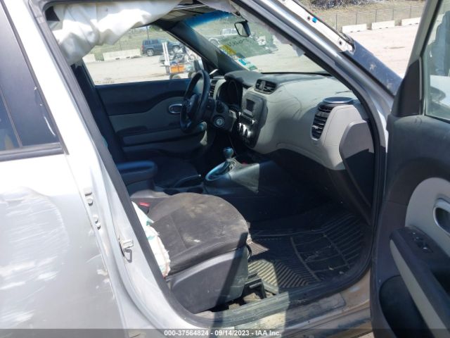 KNDJN2A2XE7705873 KIA Soul Base
