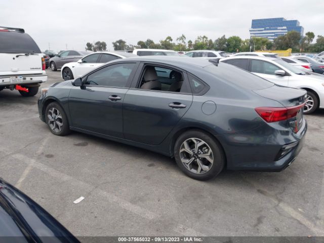 3KPF24AD9ME401296 KIA Forte Lxs
