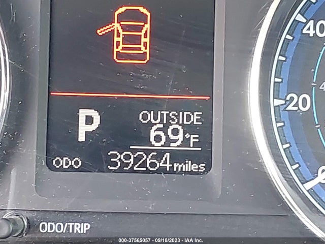 2018 TOYOTA COROLLA L/LE/XLE/SE/XSE VIN: 2T1BURHE3JC119413