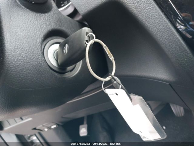 JN1BJ1AV6MW563890 Nissan Rogue Sport S