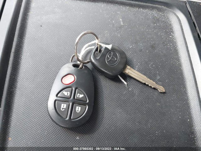 Toyota SIENNA LE 2018 5TDKZ3DC0JS931357 Image 11