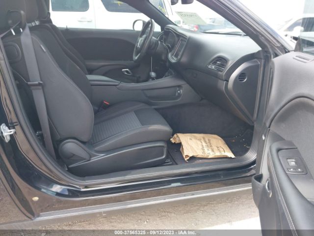 2C3CDZAG8HH531752 Dodge Challenger Sxt
