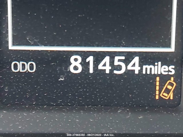 Toyota RAV4 LE 2018 2T3ZFREV9JW427978 Image 16
