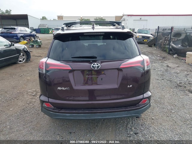 Toyota RAV4 LE 2018 2T3ZFREV9JW427978 Image 17