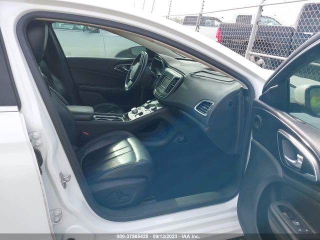 Chrysler 200 C 2015 1C3CCCCB2FN618973 Image 11