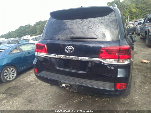 2019 Toyota Land Cruiser, VIN: JTMCY7AJ9K4076852