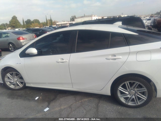Toyota Prius Four 2016 JTDKARFU3G3028551 Image 14