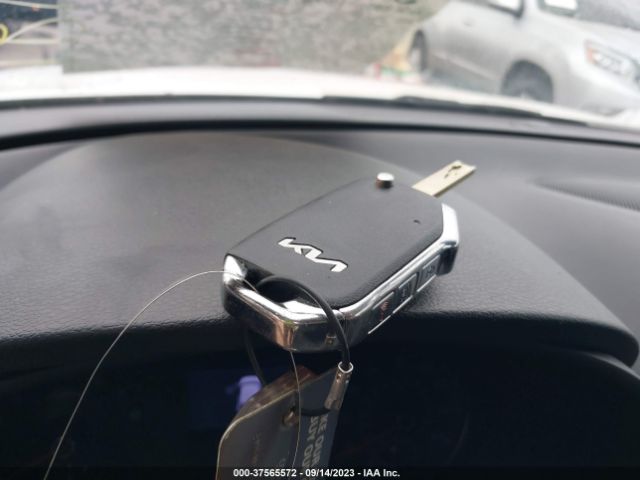 KNDJ23AU2N7176225 KIA SOUL LX