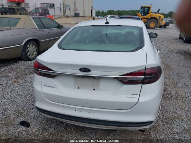 3FA6P0HD0HR195824 Ford FUSION SE