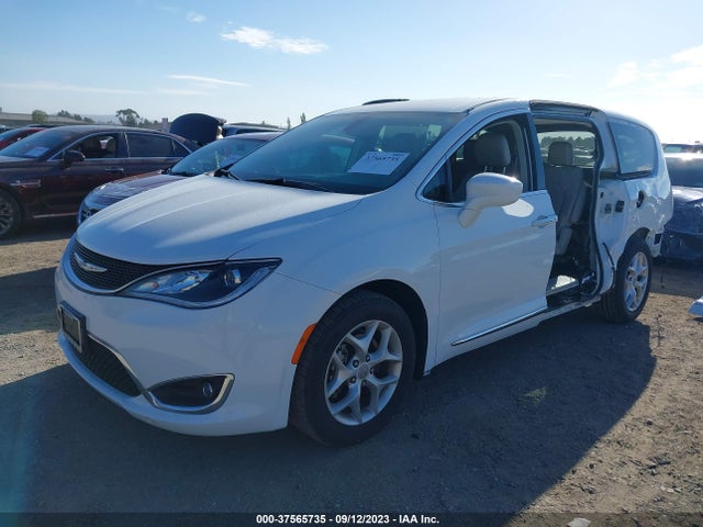 2C4RC1BGXHR609841 Chrysler Pacifica Touring-l