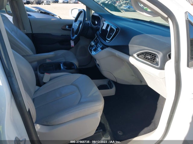 2C4RC1BGXHR609841 Chrysler Pacifica Touring-l
