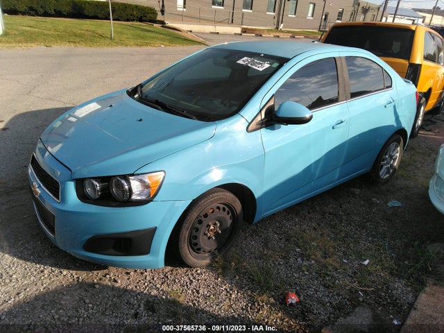 Chevrolet SONIC LT 2014 1G1JC5SH2E4157954 Image 2