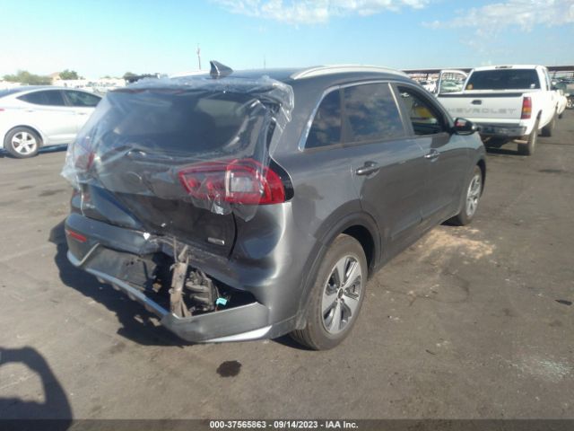 KNDCB3LC6J5161455 KIA NIRO LX