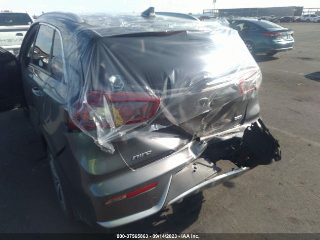 KNDCB3LC6J5161455 KIA NIRO LX