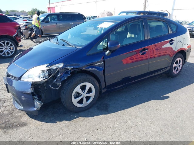 Toyota Prius Four/five/three/one/two 2014 JTDKN3DU1E1772677 Image 2