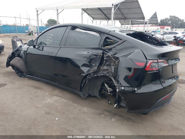 Tesla Model Y Long Range 2021 5YJYGDEE7MF180708 Image 3