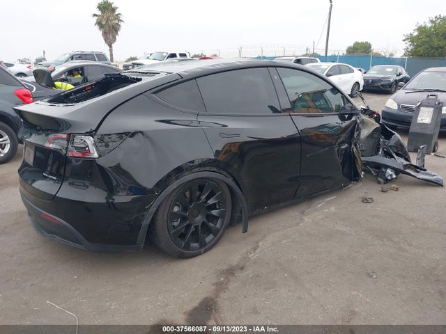 Tesla Model Y Long Range 2021 5YJYGDEE7MF180708 Image 4