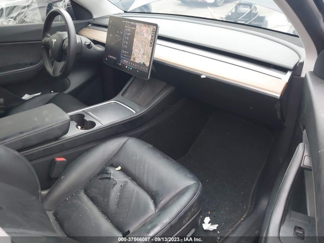 Tesla Model Y Long Range 2021 5YJYGDEE7MF180708 Image 5