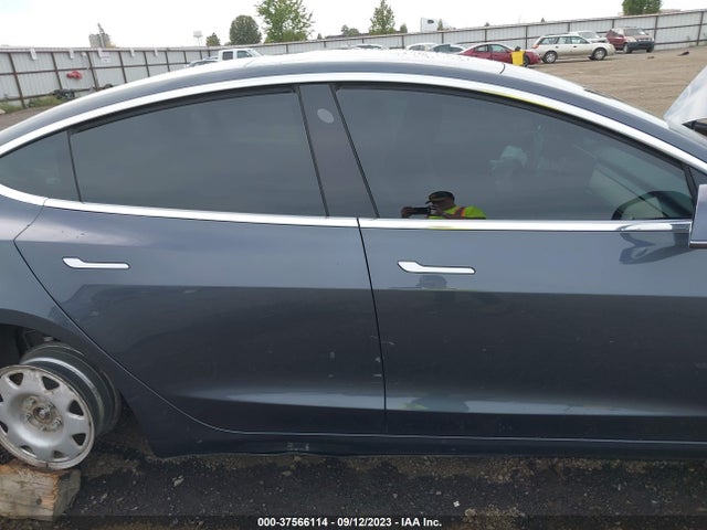 Tesla Model 3 Long Range/performance 2019 5YJ3E1EB4KF209664 Image 13