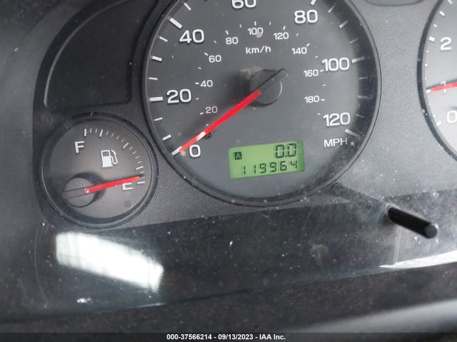 2001 SUBARU FORESTER L VIN: JF1SF63581H717739
