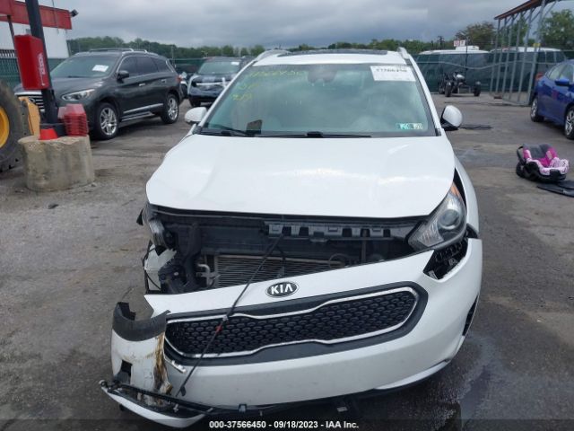 KNDCC3LC6H5040416 KIA NIRO EX