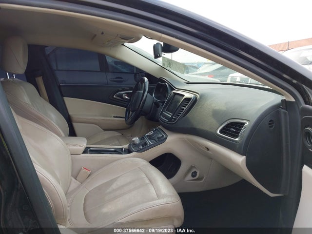 Chrysler 200 Limited Platinum 2017 1C3CCCAB6HN512239 Image 5