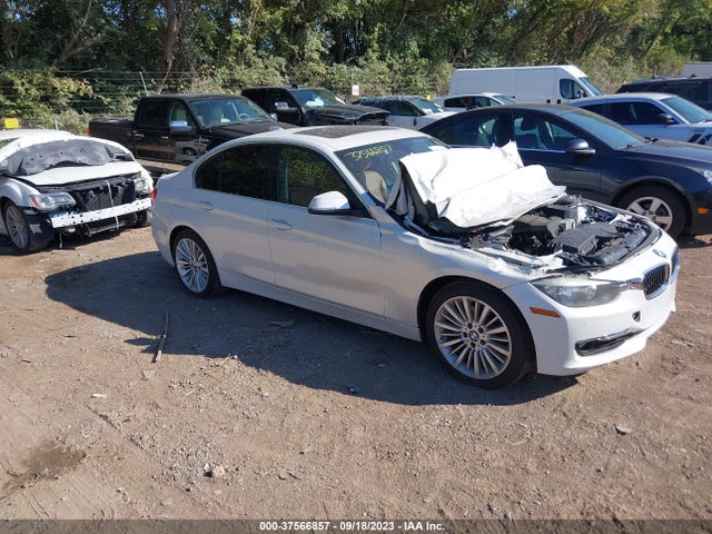 2014 WBA3A5G59ENP33647 main image