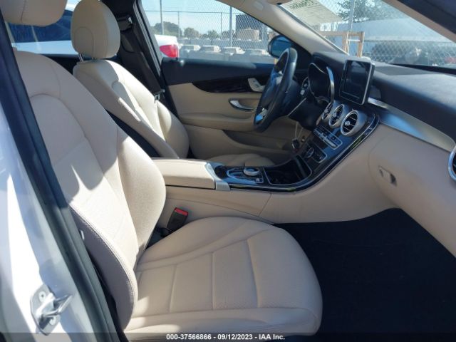 55SWF4JB1HU195991 Mercedes-Benz C-class C 300