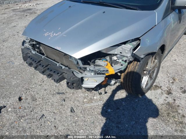 1FADP3F21GL319638 Ford FOCUS SE