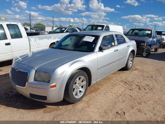 2008 CHRYSLER 300 LX VIN: 2C3KA43R88H192111