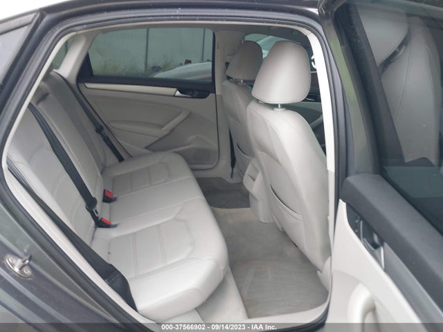 1VWAS7A33FC007190 Volkswagen Passat 1.8t Wolfsburg Ed