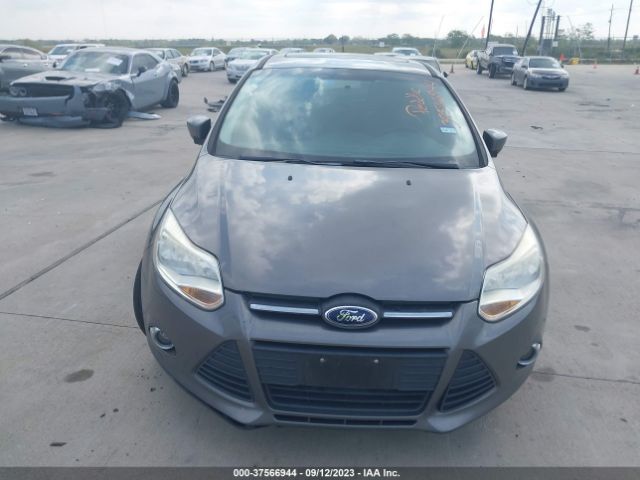 1FADP3K2XEL234364 Ford FOCUS SE