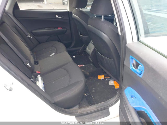 KIA Optima Lx 2016 KNAGT4L31G5072936 Image 8