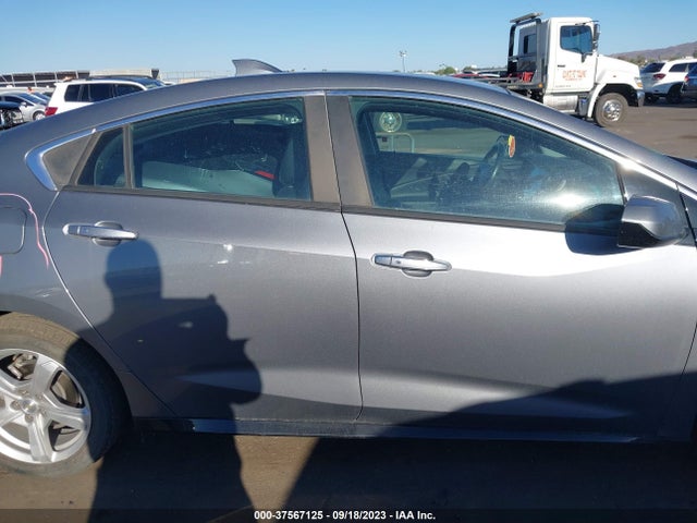 Chevrolet VOLT LT 2018 1G1RC6S52JU155663 Image 14